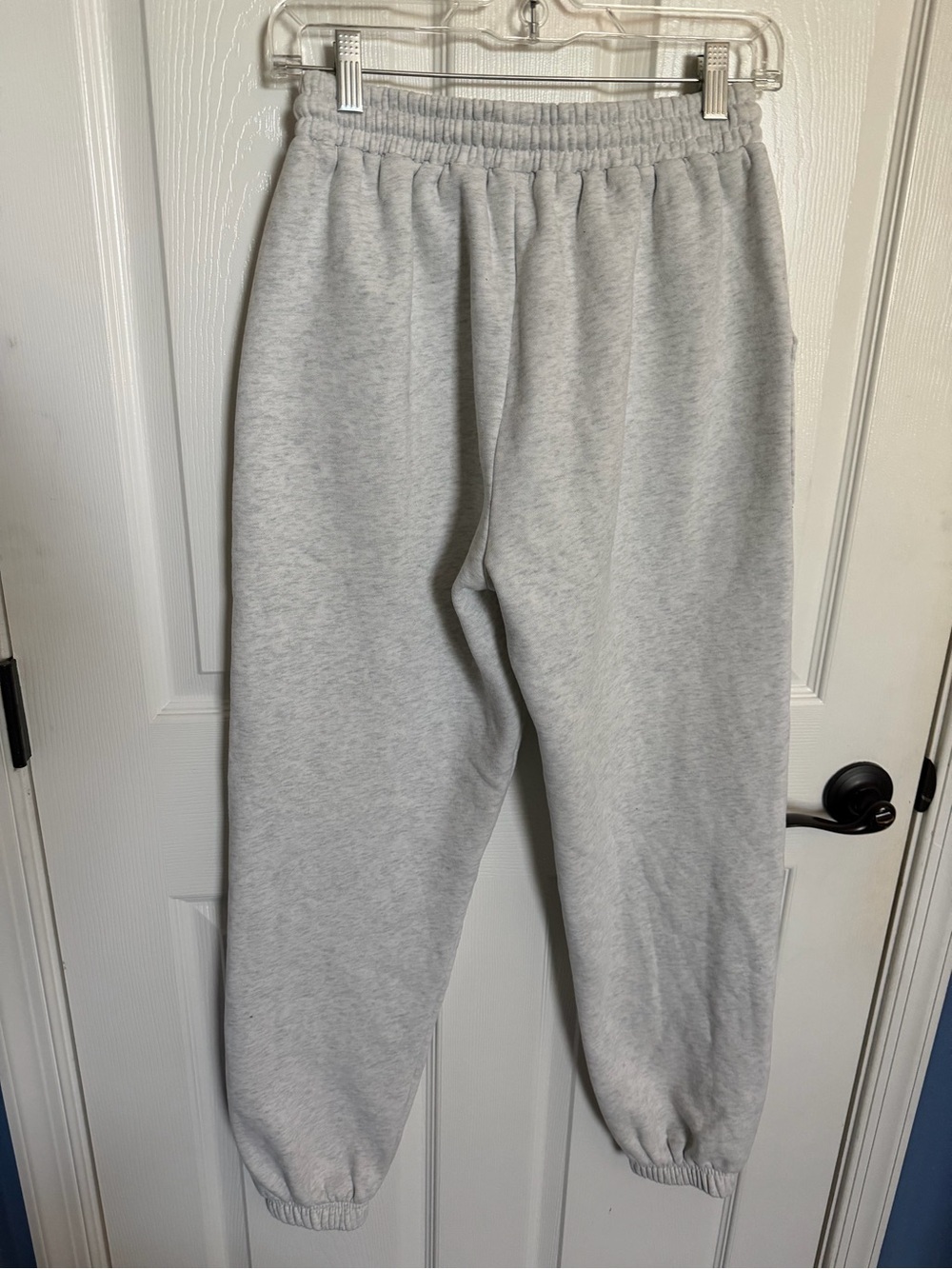 White Fox Women’s Gray Logo Jogger Sweatpants Small - Picture 3 of 3